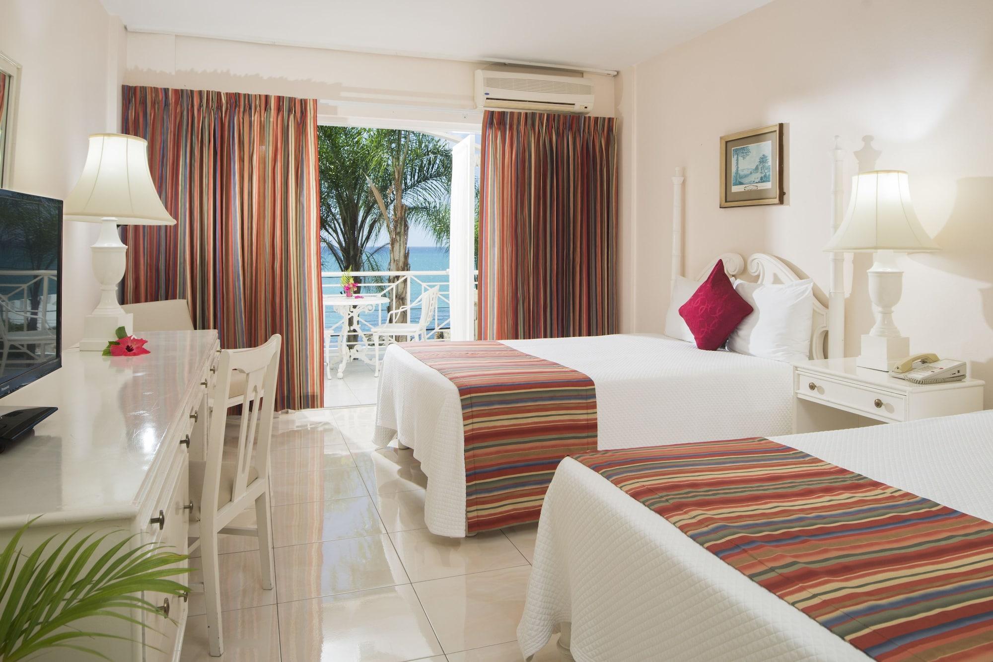 Seagarden Beach Resort Teluk Montego Bagian luar foto