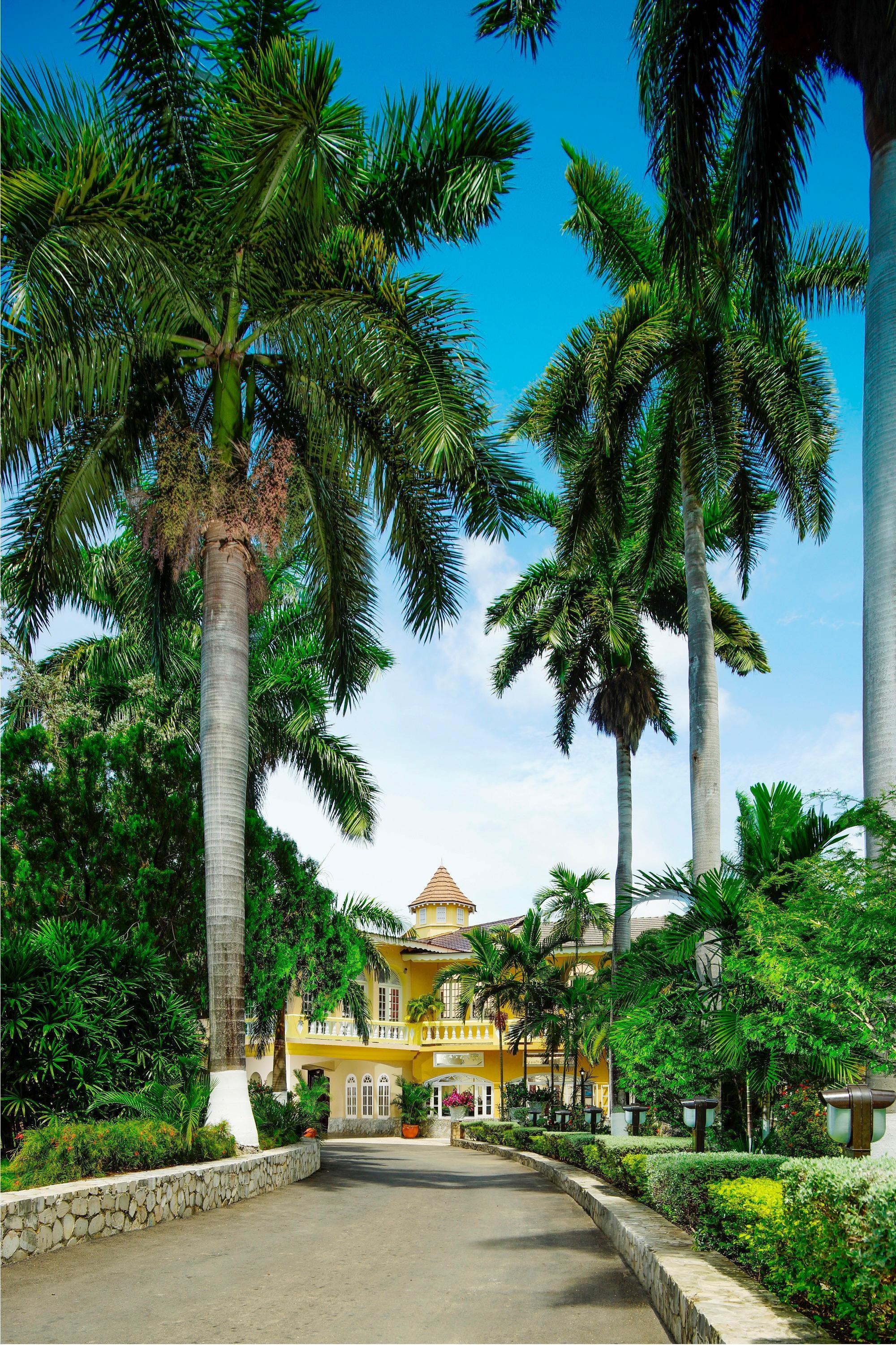 Seagarden Beach Resort Teluk Montego Bagian luar foto