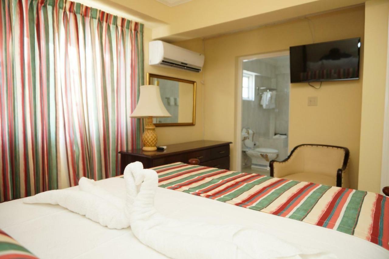 Seagarden Beach Resort Teluk Montego Bagian luar foto